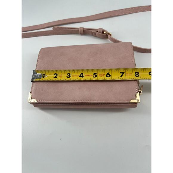 Urban Expressions Pink Vegan Leather Crossbody W/ Gold Toned Hardware Bag - Picture 11 of 12